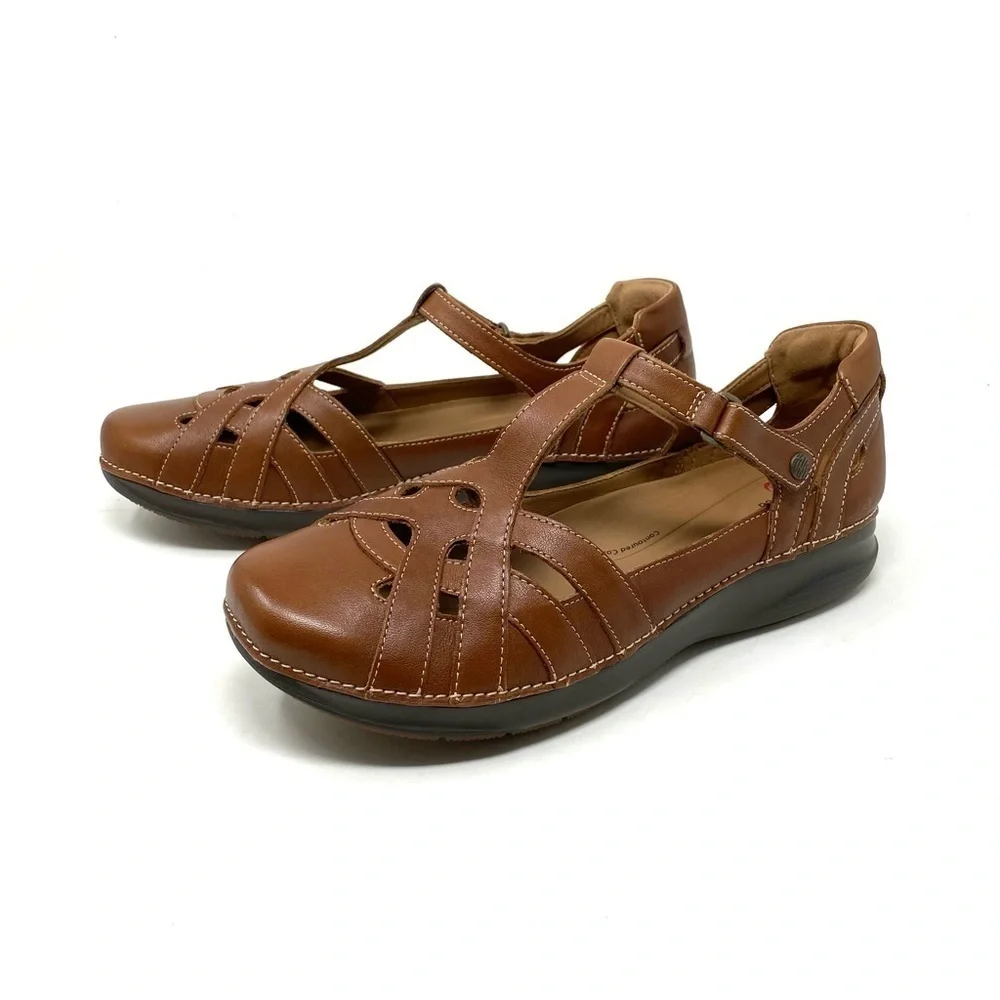 Clarks Appley Way Dark Tan T-Strap 26165529 Leather Sandals WIDE